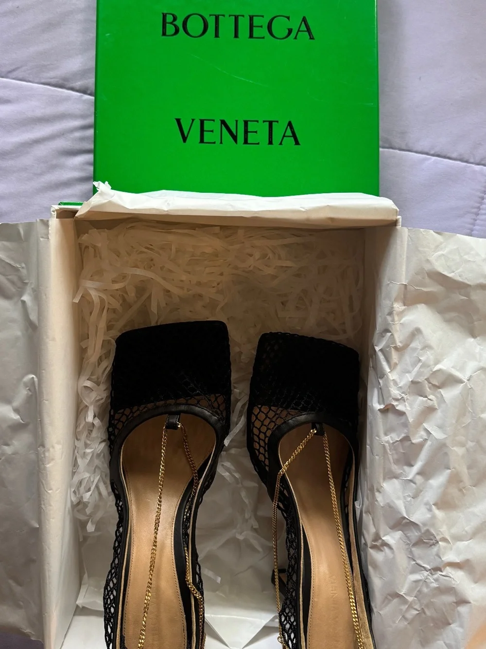 Bottega Veneta Bright Green Shoe Box with Black Logo